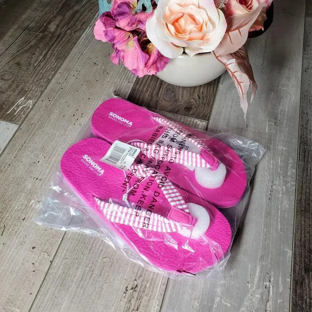 NWT Sonoma Goods for Life Sonnyy Kids Thong Sandals Pink Stripe Size 2